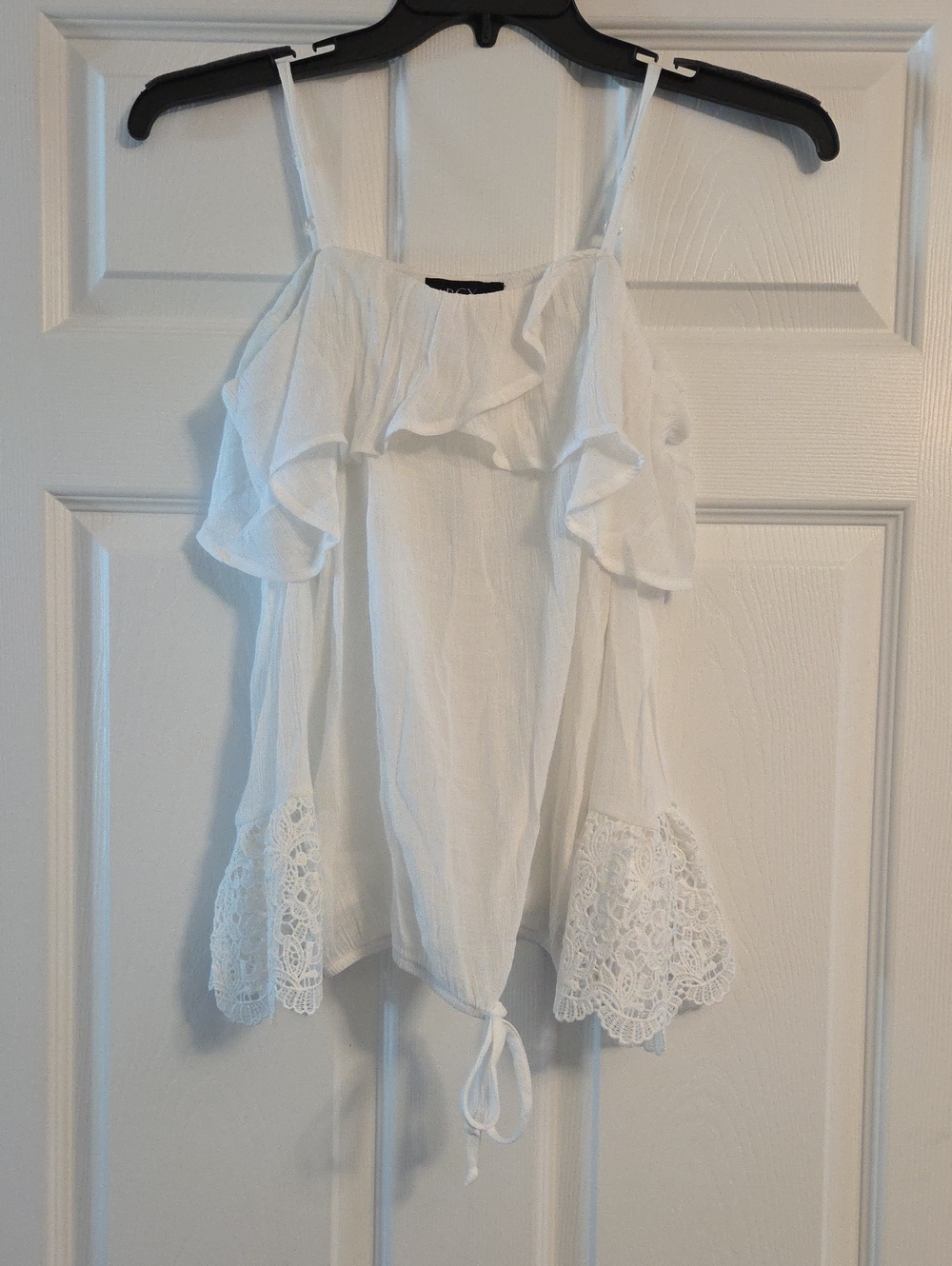 BCX White Ruffle Cold-Shoulder Crochet Bell-Sleeve Camisole